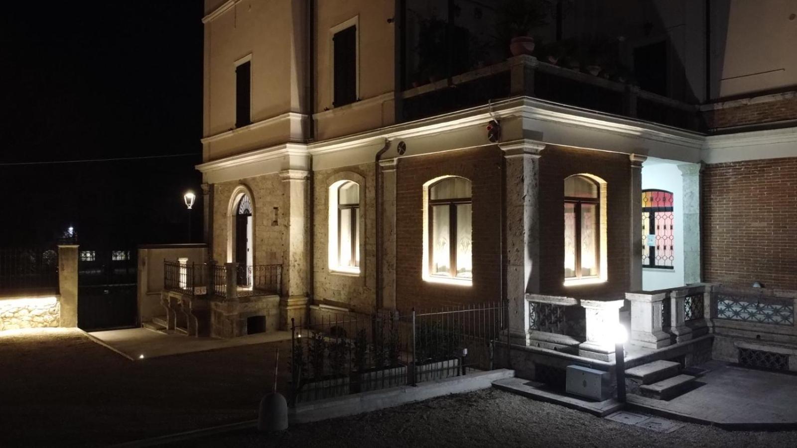 Villino Mari Camere Con Parcheggio Privato Gratuito Ascoli Piceno Esterno foto