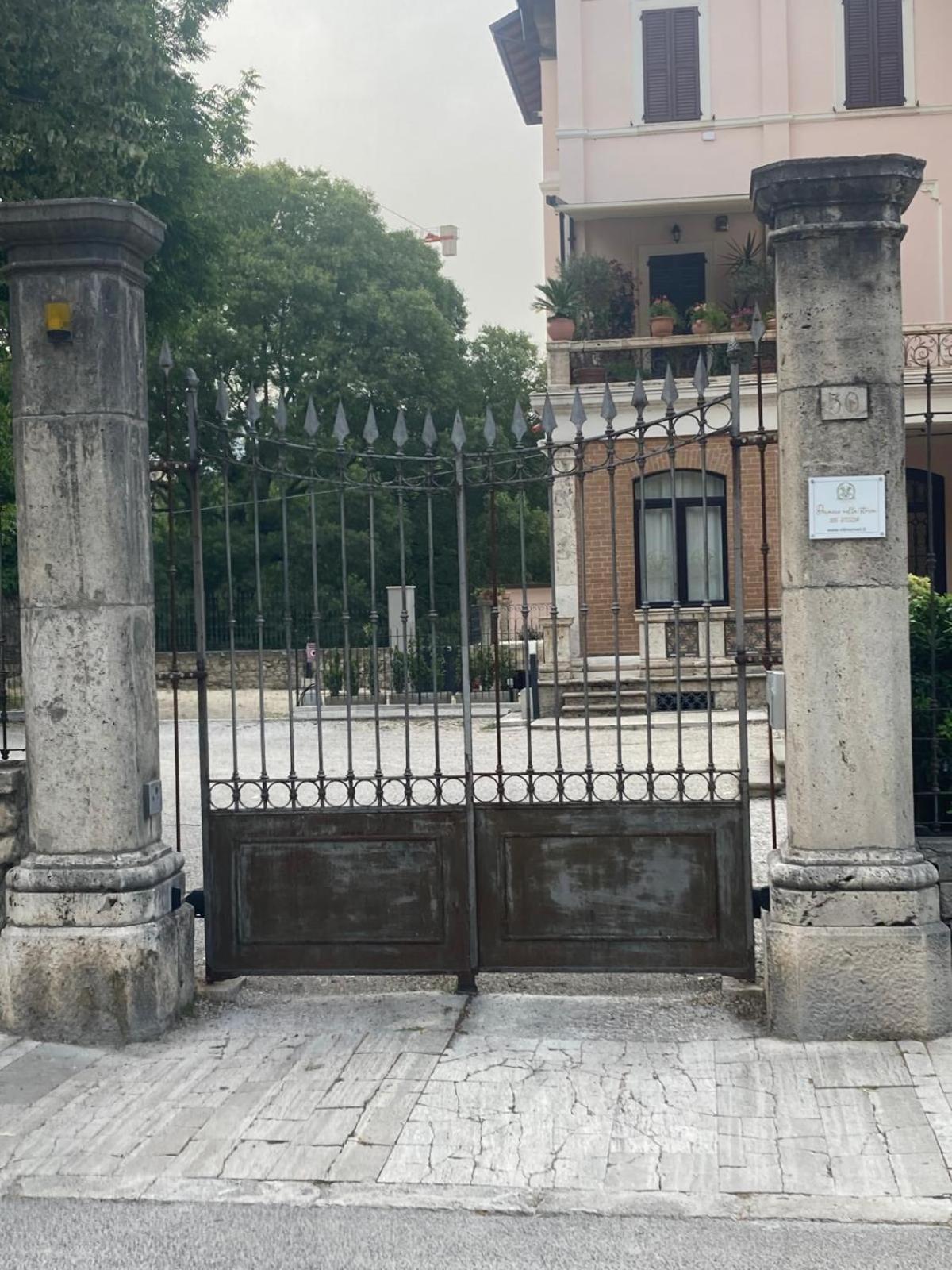Villino Mari Camere Con Parcheggio Privato Gratuito Ascoli Piceno Esterno foto