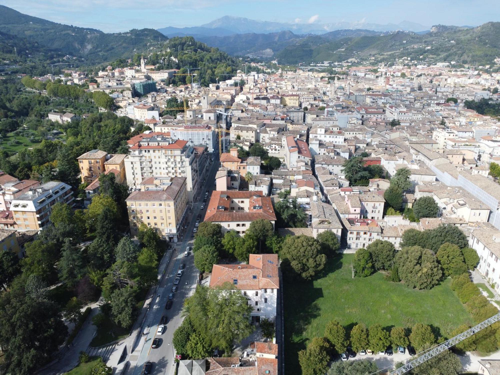 Villino Mari Camere Con Parcheggio Privato Gratuito Ascoli Piceno Esterno foto